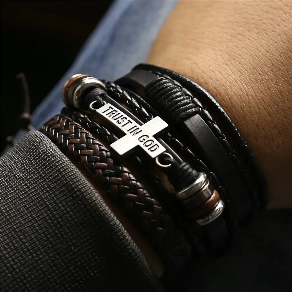 Bracelet en cuir croix chrétienne ¦ Modèle #TrustinGod - La Maison du bracelet