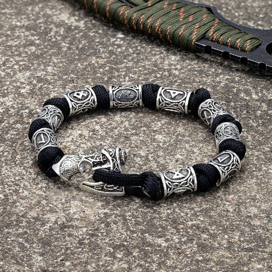 L'influence des cultures sur les designs de bracelets pour hommes.